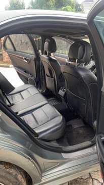 A picture of Dealers market 2008 c350 with panoramic sunroof Non 4matic