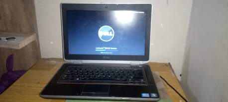 A picture of Dell laptop core 3 ram gb4