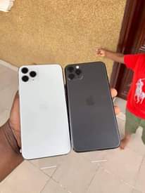 A picture of Iphone 11 pro max