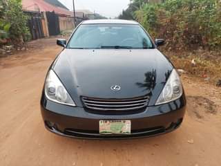 A picture of Lexus ES330