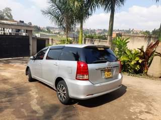 A picture of Toyota wish 2007 model