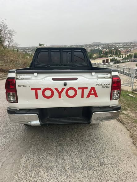 A picture of Sharp neatly used Toyota Hilux 2019