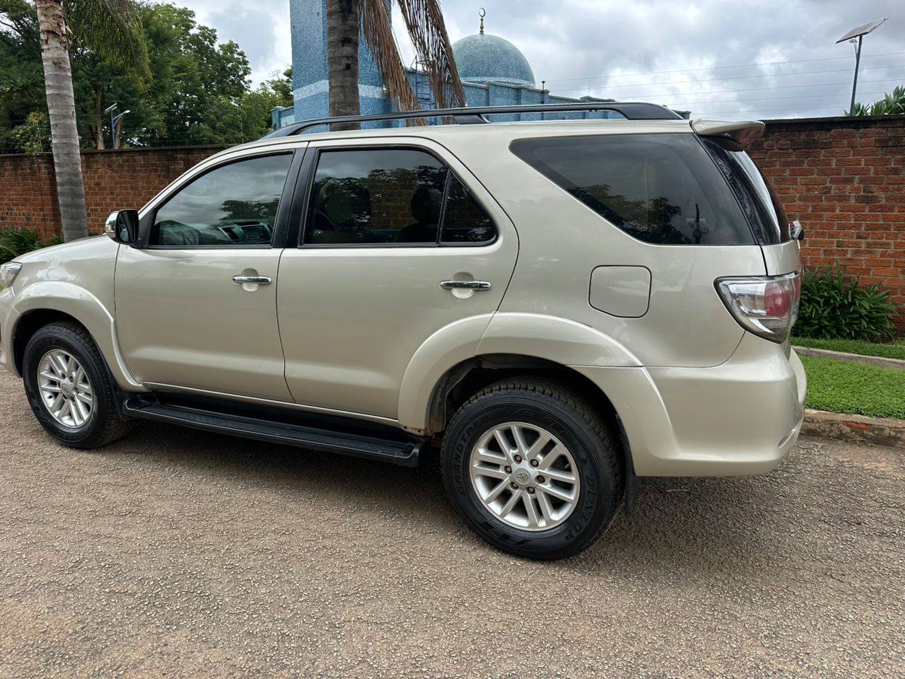 used toyota fortuner