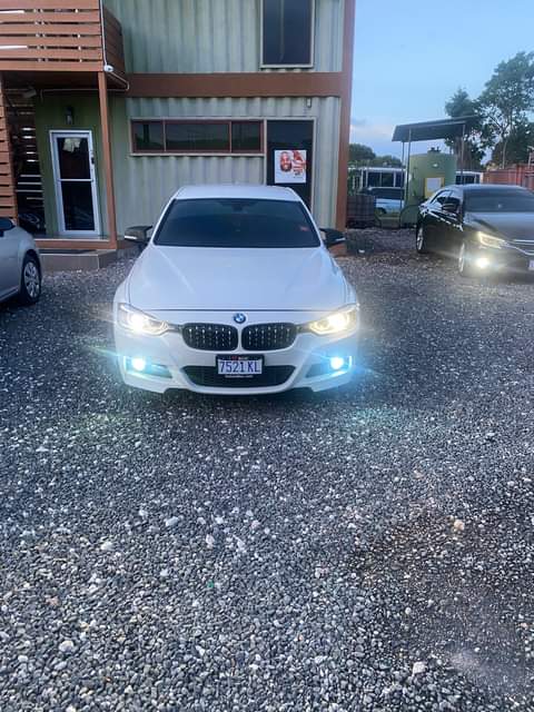 bmw 320i
