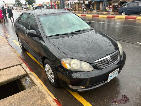 A picture of Toyota corolla 2006
