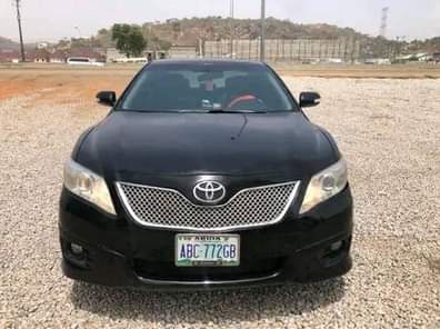 A picture of EXTREMELY SHARP 2011 TOYOTA CAMRY XLE FULL OPTION WITH V6