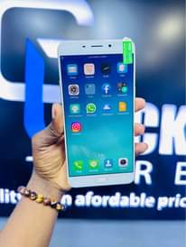 A picture of Oppo R9 plus gb128 Battery 4500 mah Inatunza charge mda