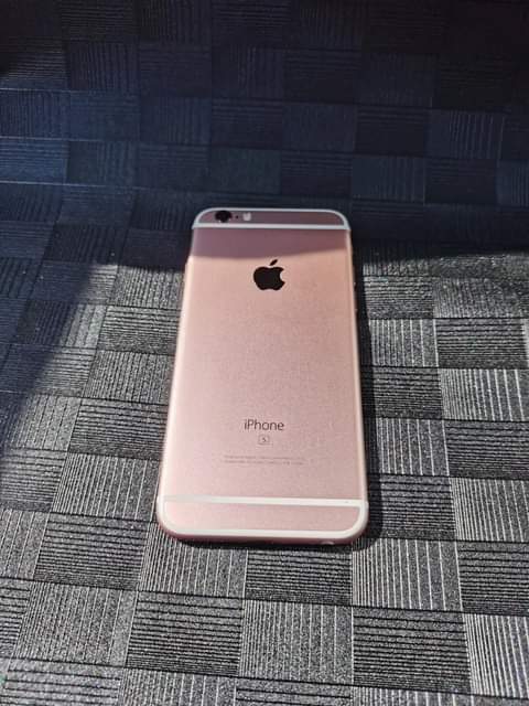 A picture of BRAND NEW IPHONE 6 GB 64