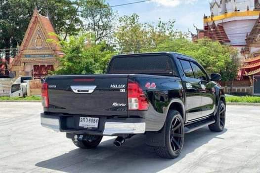 A picture of 2019 Toyota Hilux 2.4