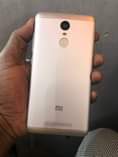 A picture of redmi note 3