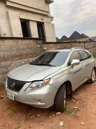 A picture of Lexus Rx350 2010 model interior like Belgium owner first outside