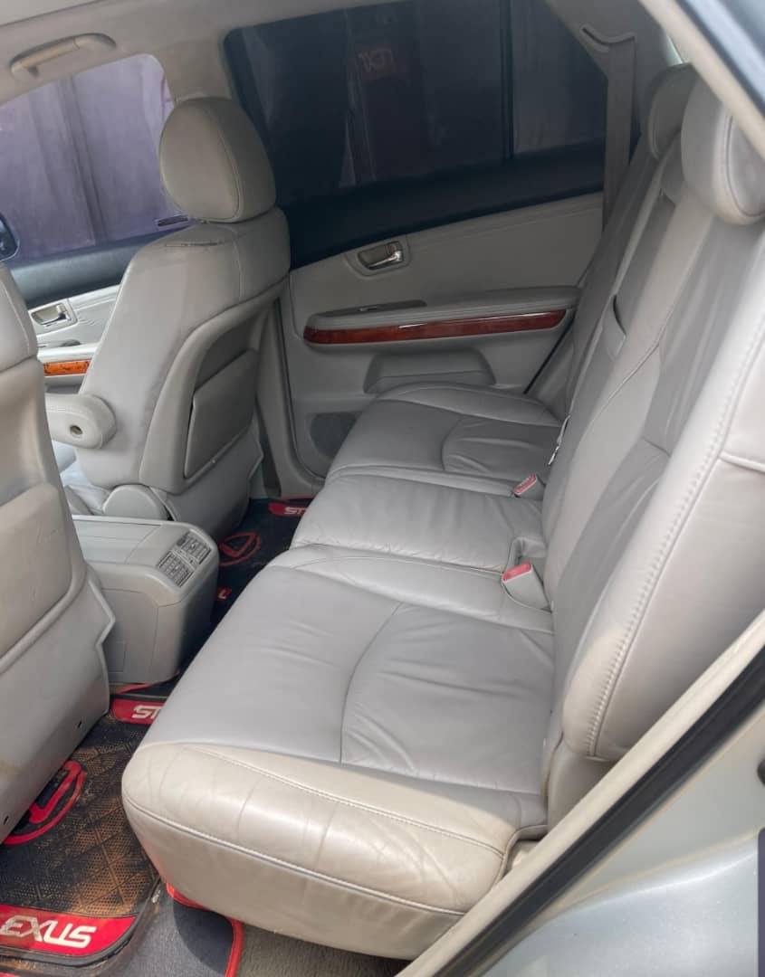 A picture of RX350