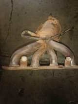 A picture of Hyundai accent exhaust catlis for sell in a good condition