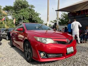 A picture of Super sharp 2012 Toyota Camry SE Keyless Option Untouched engine