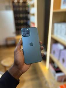 A picture of iPhone 13pto max