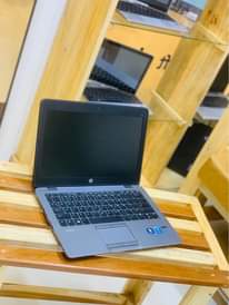 A picture of Hp elitebook 820 g2 Intel core i7 Ram 4gb Hdd
