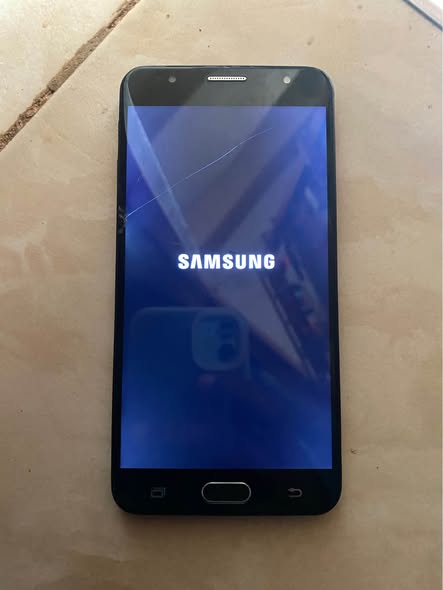 A picture of Samsung J7 prime on sale call me on 256784990726