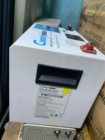 A picture of 2 5kwh lithium battery 12V