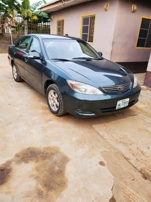 A picture of Toyota camry 2004 engine and gear perfect Only a c