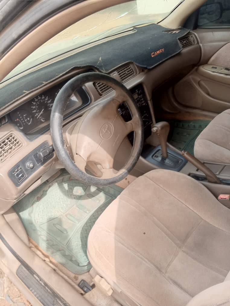A picture of Toyota Camry pencil light