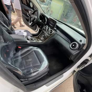 A picture of First body Very neat and barely used C300 2015 Toks