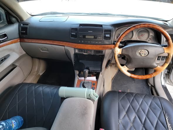 A picture of Toyota mark2 grande 110