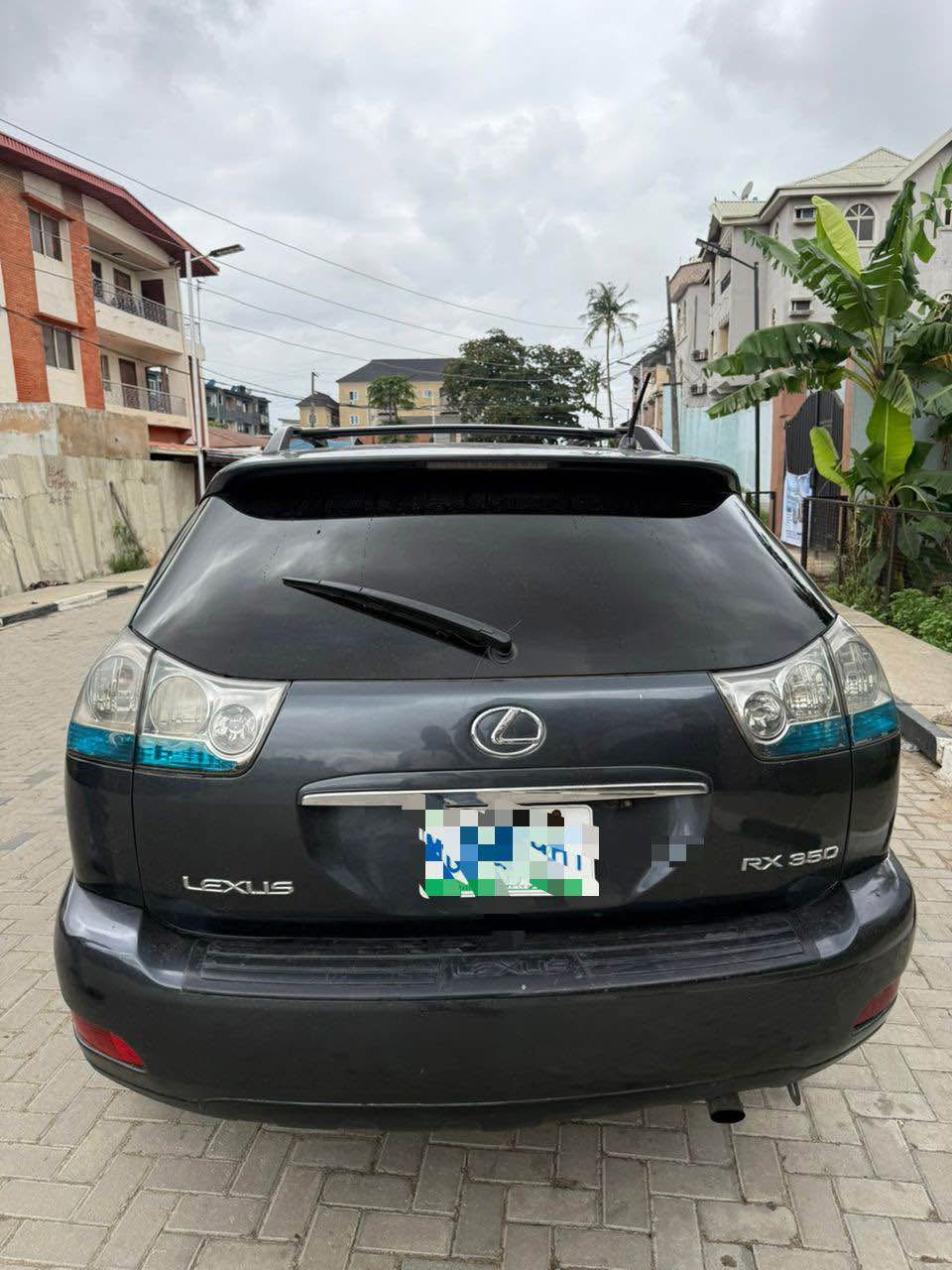 A picture of 2006 Lexus Rx350