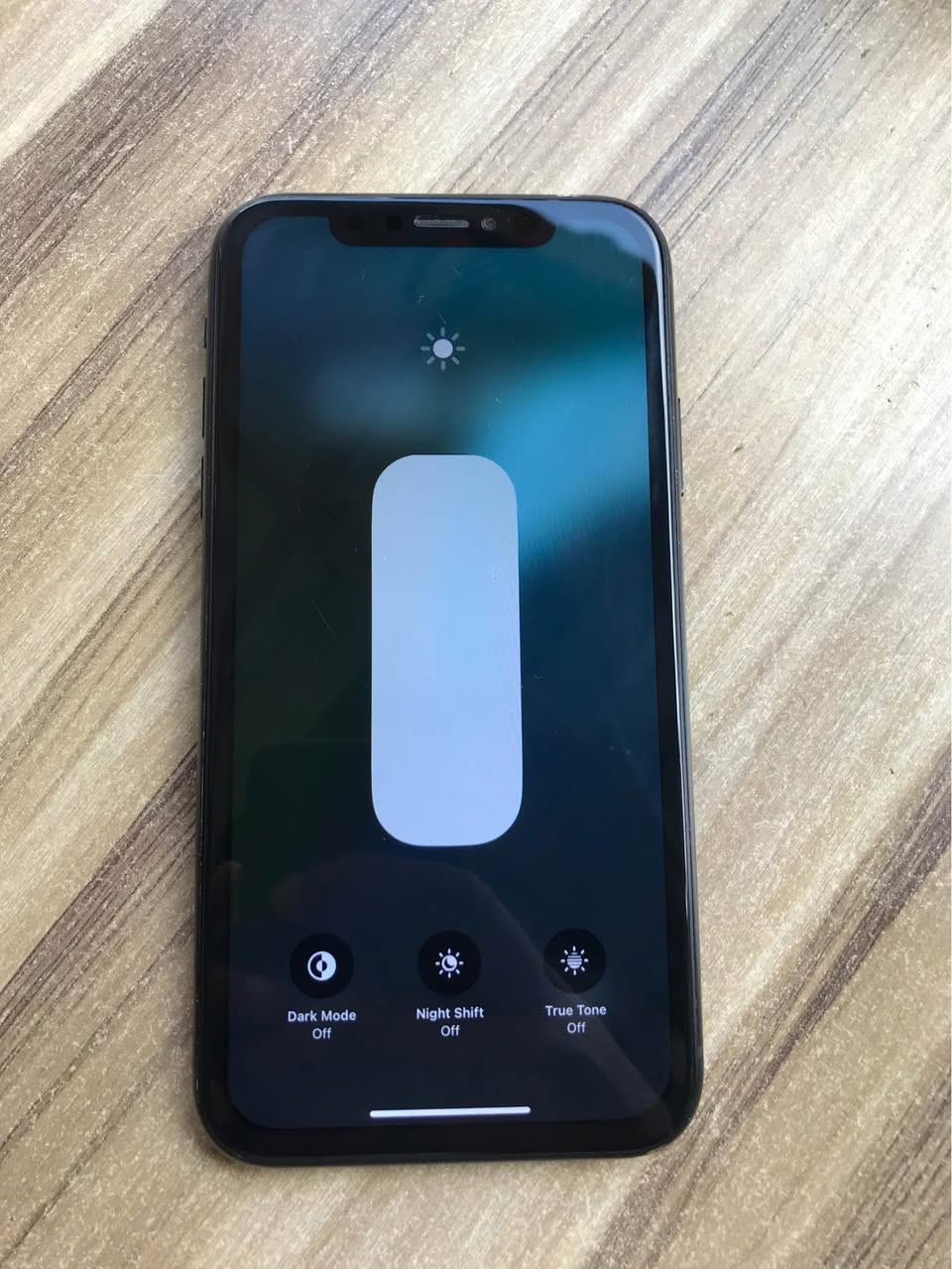 A picture of iPhone XR 64gb