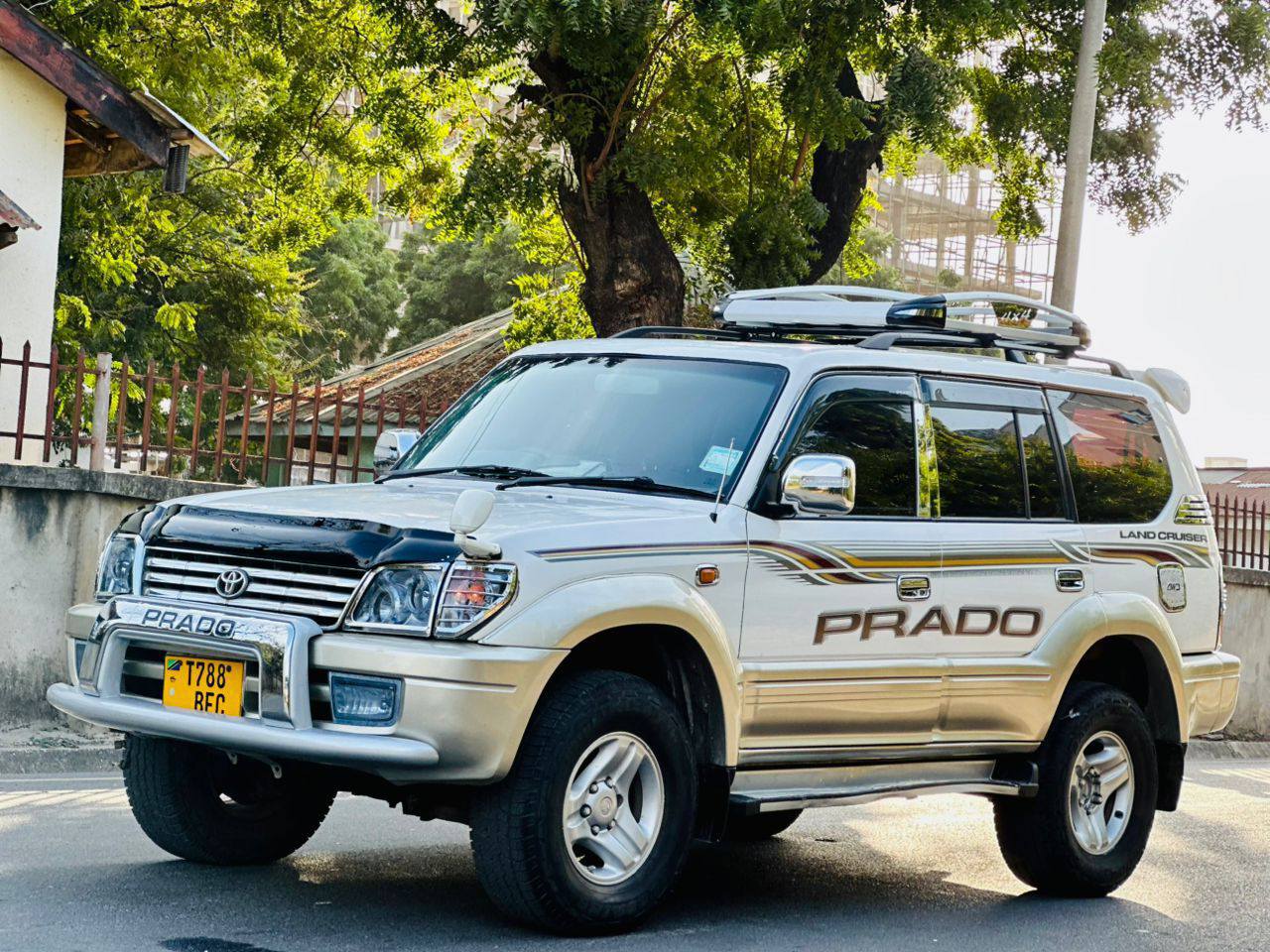 A picture of LANDCRUSER PRADO MCHAGA
