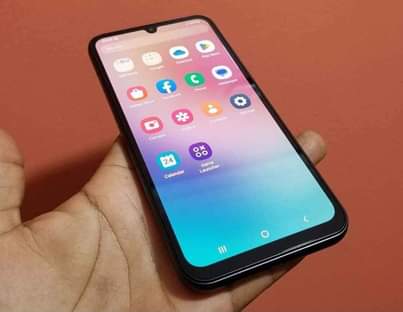 A picture of Samsung galaxy A24 gb128 ram 6