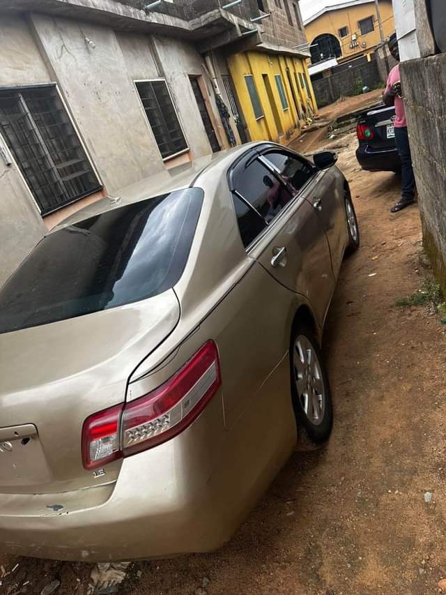 A picture of 2010 Toyota Camry registered Everything intact