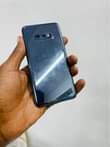 A picture of Samsung S10e