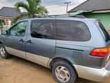 A picture of First body 2002 Toyota sienna Up for grabs 1 9M