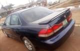A picture of Honda Accord 00