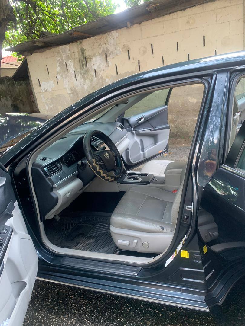 A picture of 2013 Registered Camry super clean interior and exterior everything super