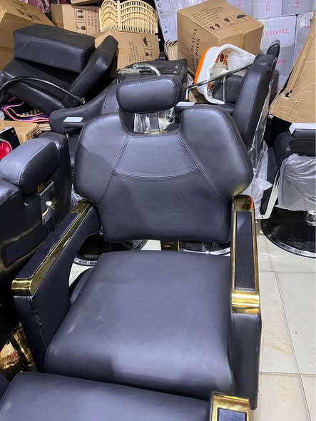A picture of Heavy duty salon chairs