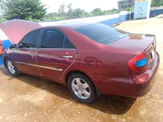 A picture of 2004 Toyota Camry