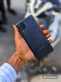 A picture of SAMSUNG A12