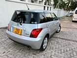 A picture of TOYOTA IST