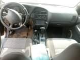 A picture of Nissan Pathfinder 2000 model