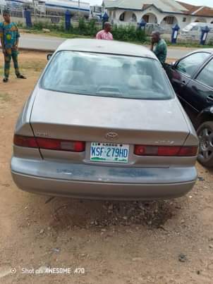 A picture of 2000 Toyota Camry