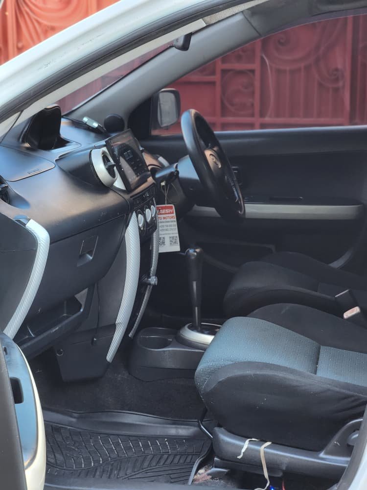 A picture of 2004 Toyota ist