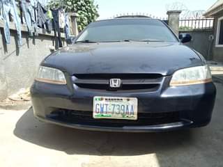 A picture of 2000 HONDA ACCORD