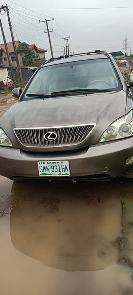 A picture of Rx 350 nothing to fix everything is working fine engine