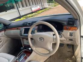 A picture of TOYOTA BREVIS