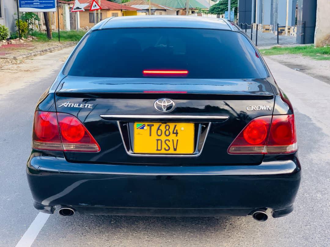 A picture of TOYOTA CROWN ATHLETE DSV