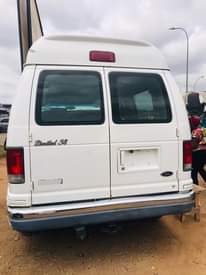 A picture of Ford E 150 Explorer van