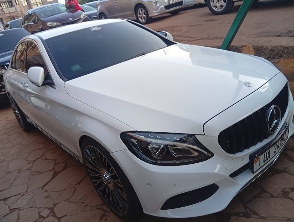 A picture of Mercedes Benz