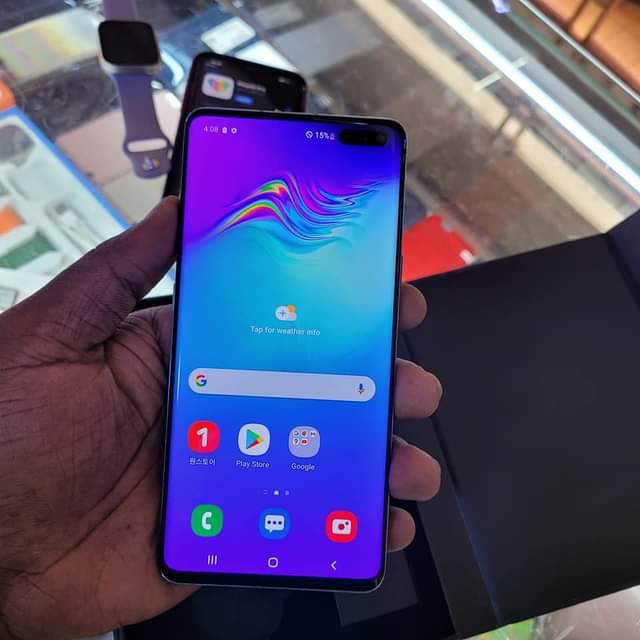 A picture of SAMSUNG GALAXY S10 5G 256GB STORAGE 8GBRAM PRICE 680K