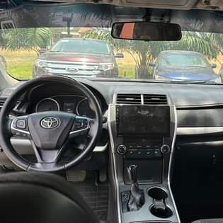 A picture of TOYOTA CAMRY SE V4